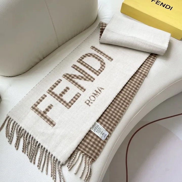 スーパーコピー フェンディ マフラー