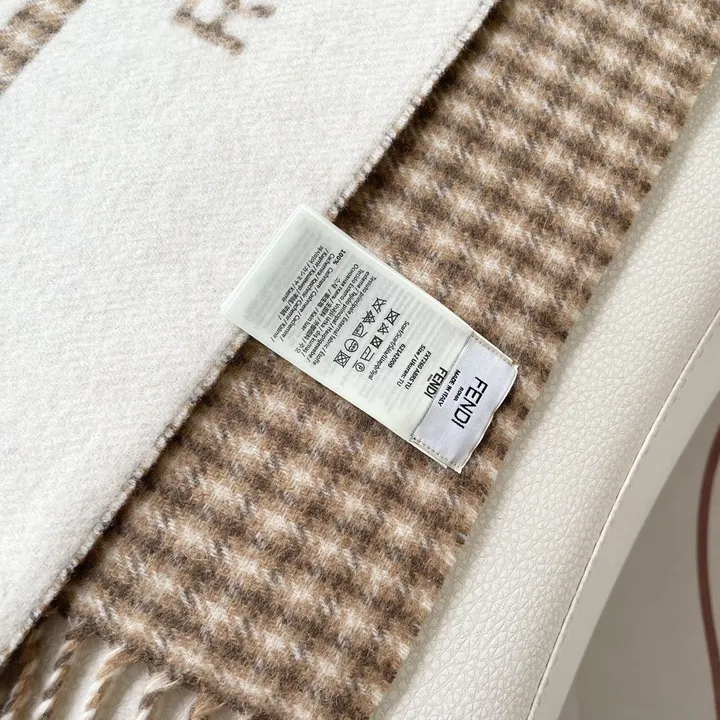 スーパーコピー フェンディ マフラー