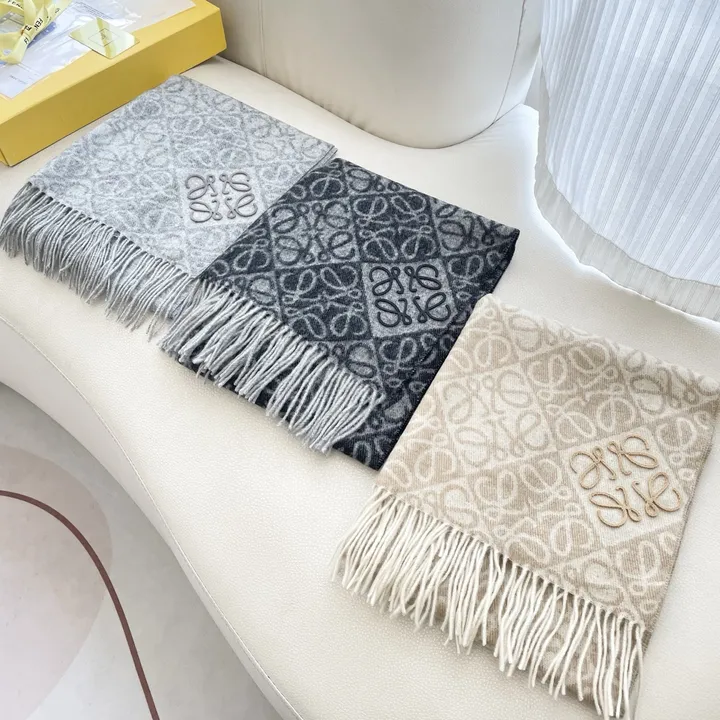 スーパーコピー ロエベ マフラー