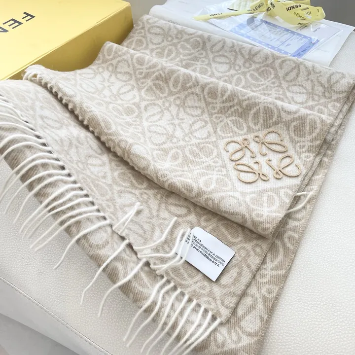 スーパーコピー ロエベ マフラー