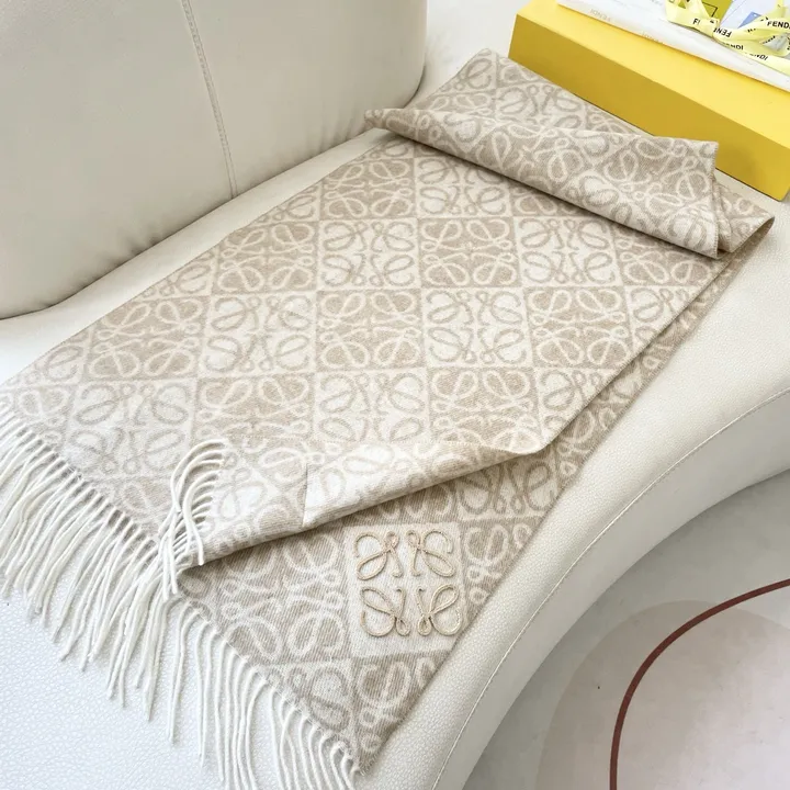 スーパーコピー ロエベ マフラー