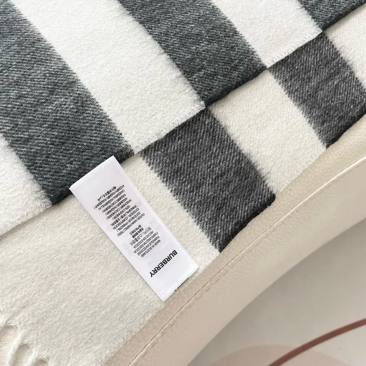 スーパーコピー バーバリー ス マフラー