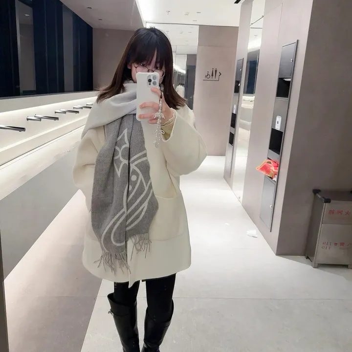 スーパーコピー ヴィヴィアン・ウエストウッド マフラー