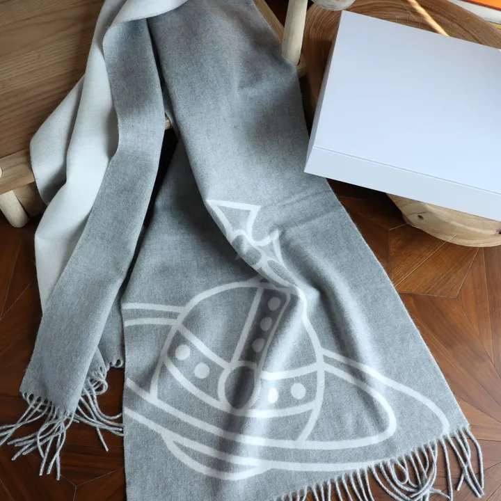 スーパーコピー ヴィヴィアン・ウエストウッド マフラー