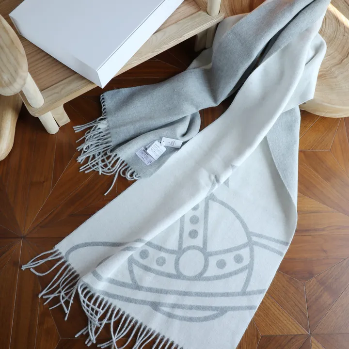 スーパーコピー ヴィヴィアン・ウエストウッド マフラー