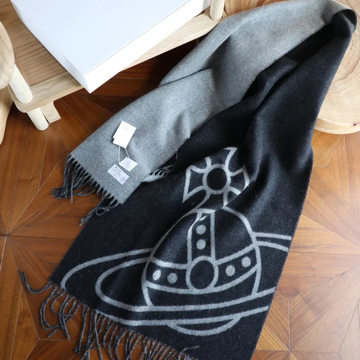 スーパーコピー ヴィヴィアン・ウエストウッド マフラー