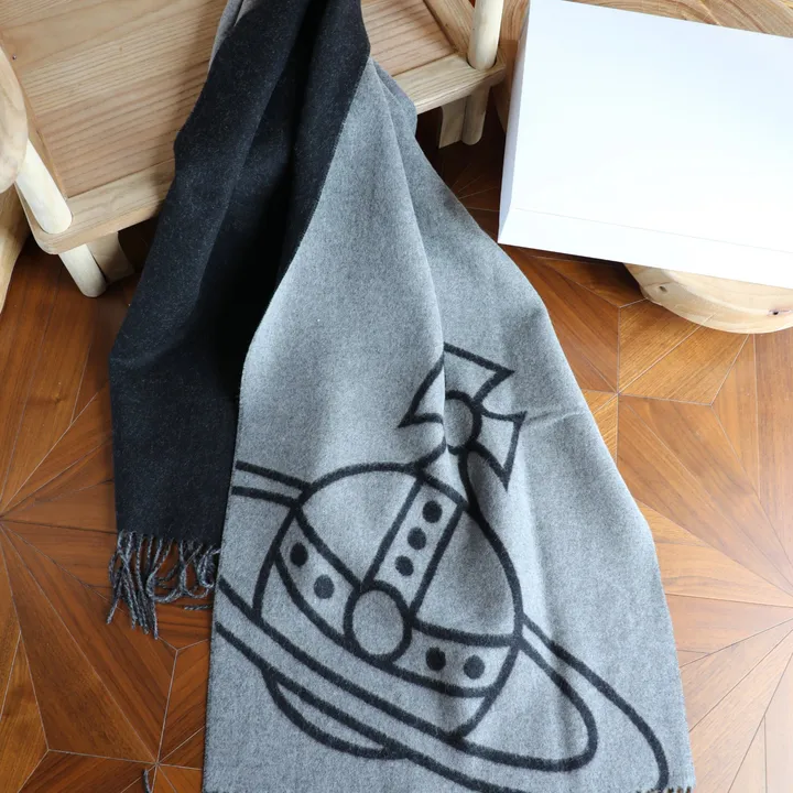 スーパーコピー ヴィヴィアン・ウエストウッド マフラー