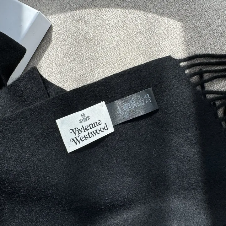 スーパーコピー ヴィヴィアン・ウエストウッド マフラー