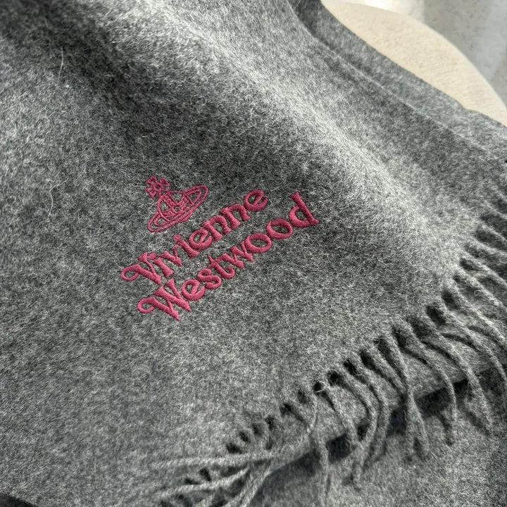 スーパーコピー ヴィヴィアン・ウエストウッド マフラー