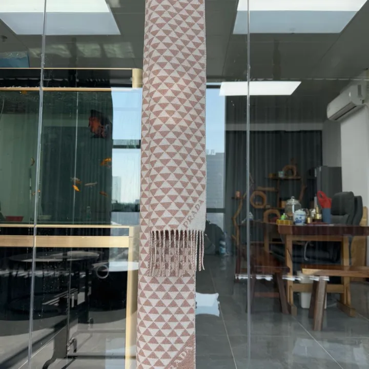 スーパーコピー プラダ マフラー