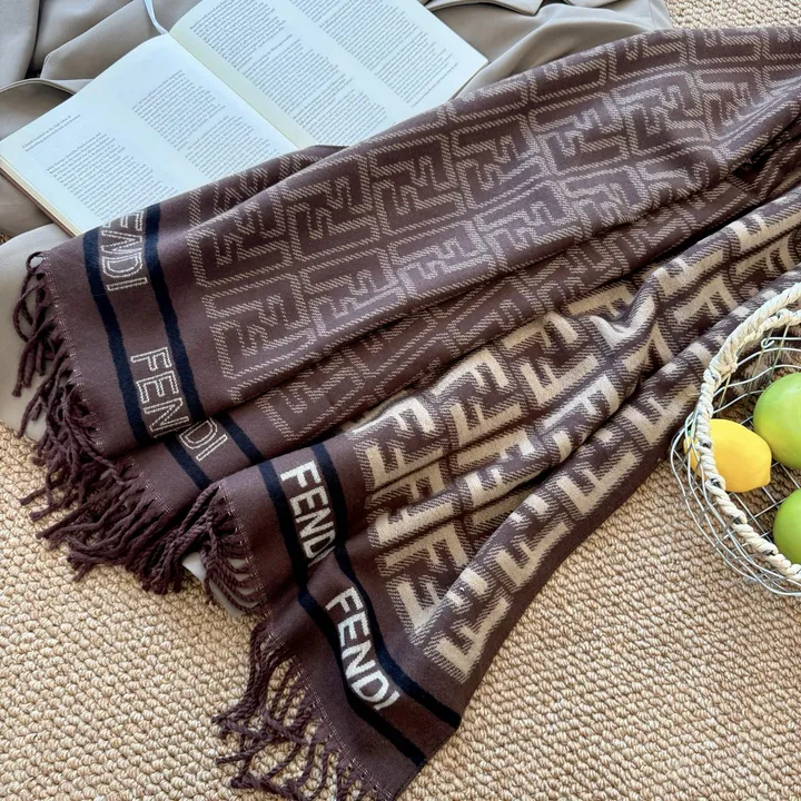 スーパーコピー フェンディ マフラー