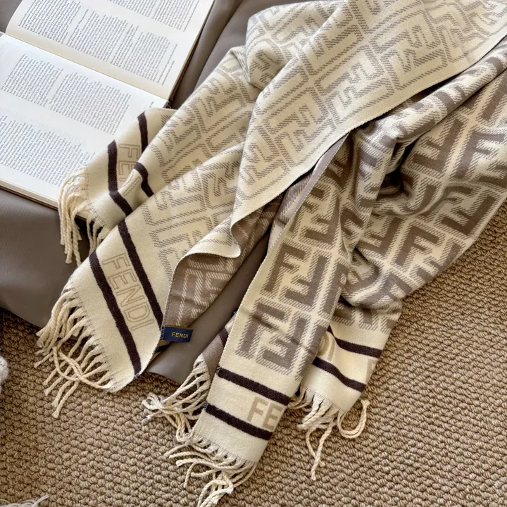 スーパーコピー フェンディ マフラー