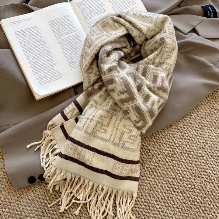 スーパーコピー フェンディ マフラー