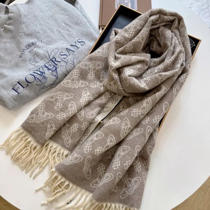 スーパーコピー ヴィヴィアン・ウエストウッド マフラー