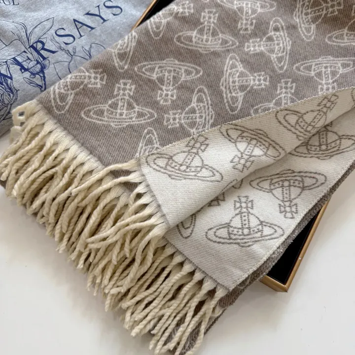 スーパーコピー ヴィヴィアン・ウエストウッド マフラー