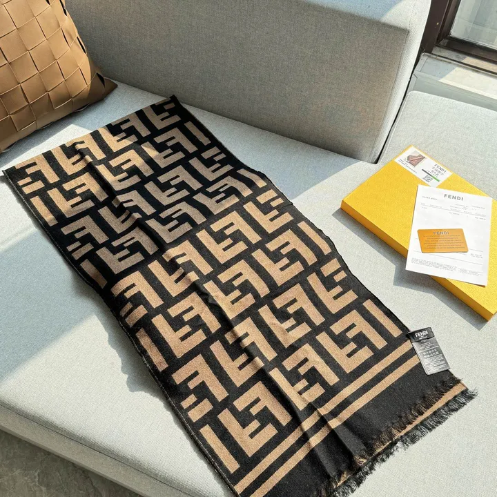 スーパーコピー フェンディ マフラー