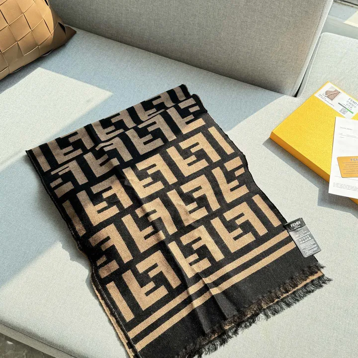 スーパーコピー フェンディ マフラー