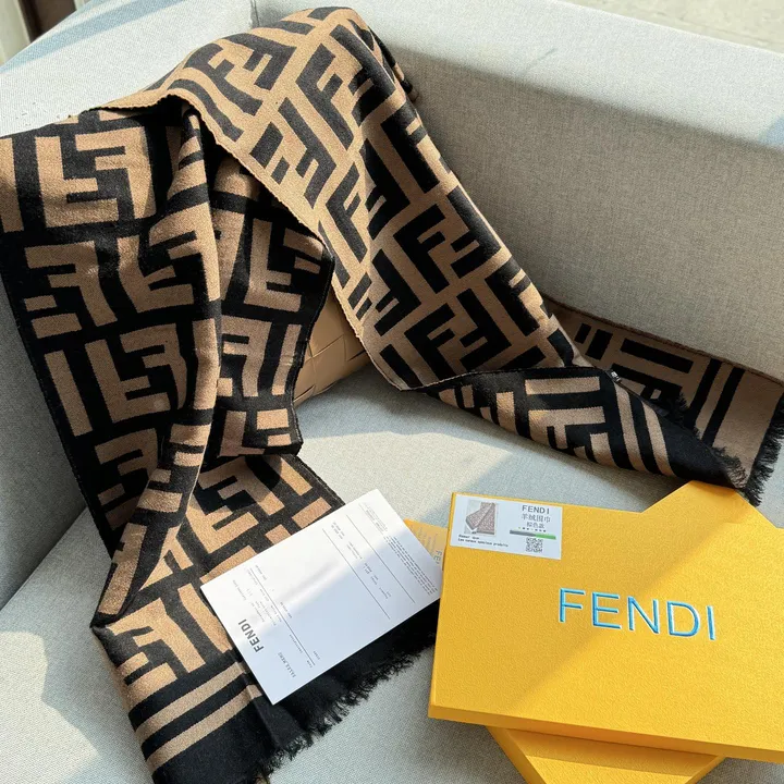 スーパーコピー フェンディ マフラー