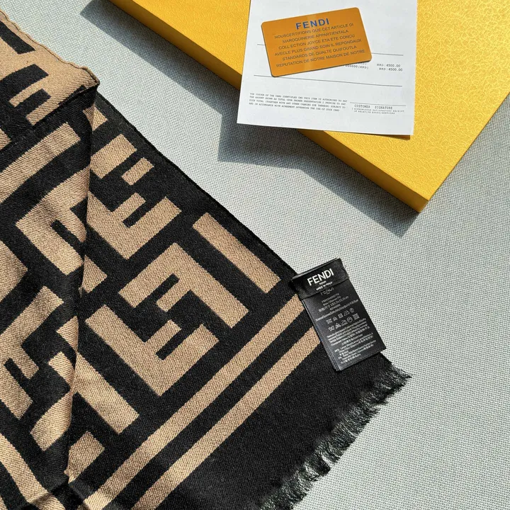 スーパーコピー フェンディ マフラー