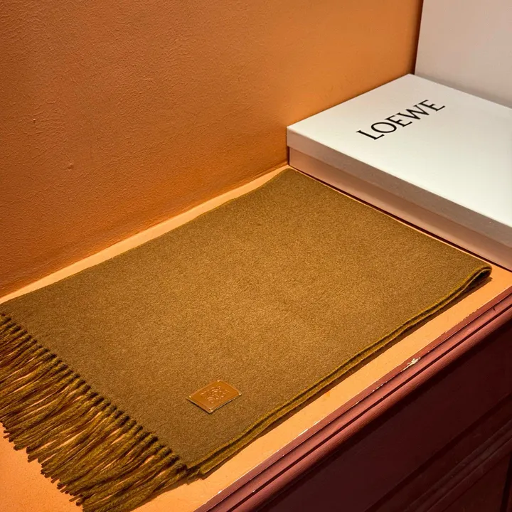 スーパーコピー ロエベ マフラー