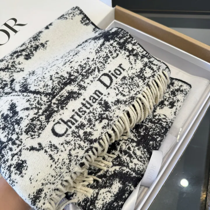 スーパーコピー ディオール マフラー