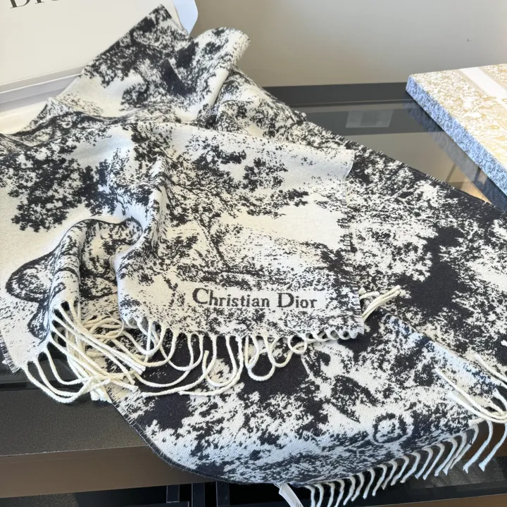 スーパーコピー ディオール マフラー