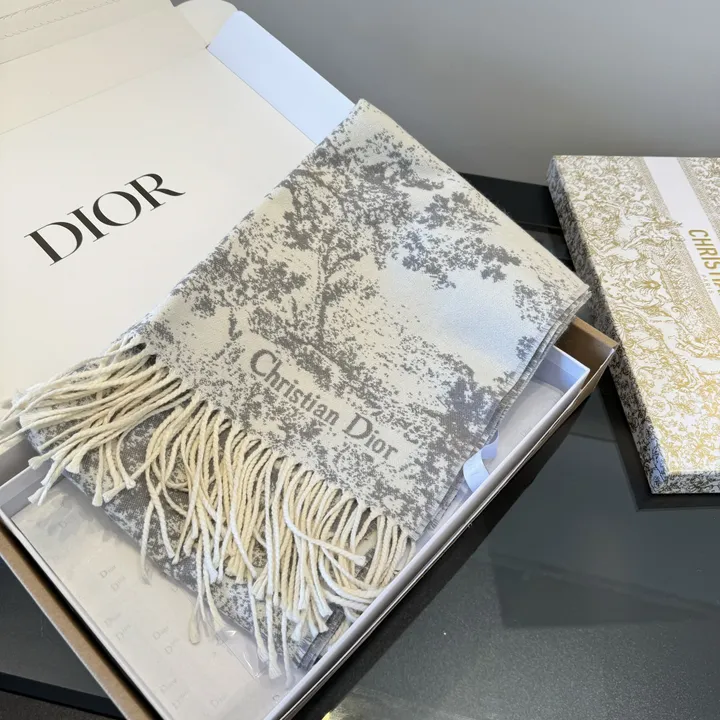 スーパーコピー ディオール マフラー