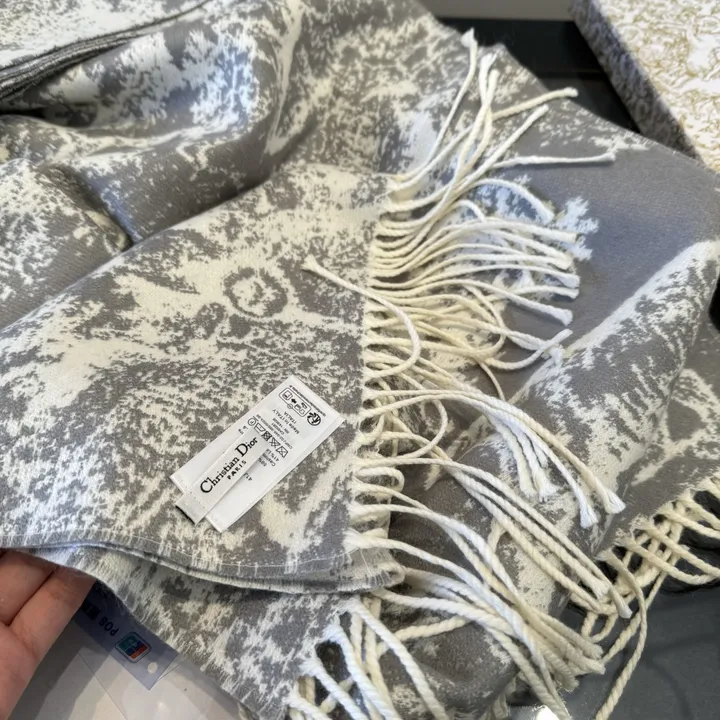 スーパーコピー ディオール マフラー