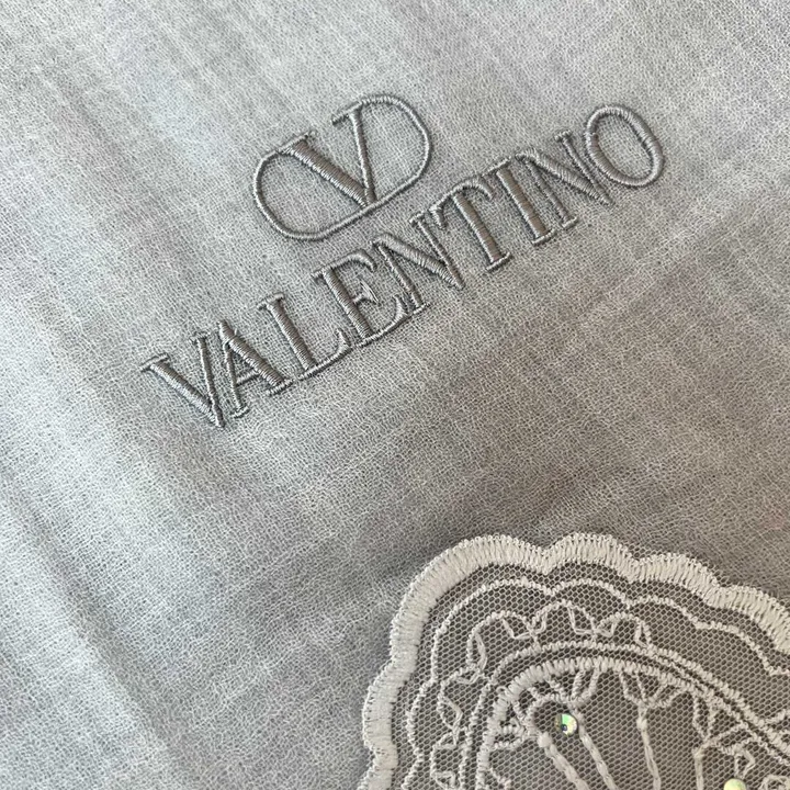 スーパーコピー ヴァレンティノ マフラー