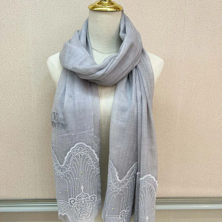 スーパーコピー ヴァレンティノ マフラー