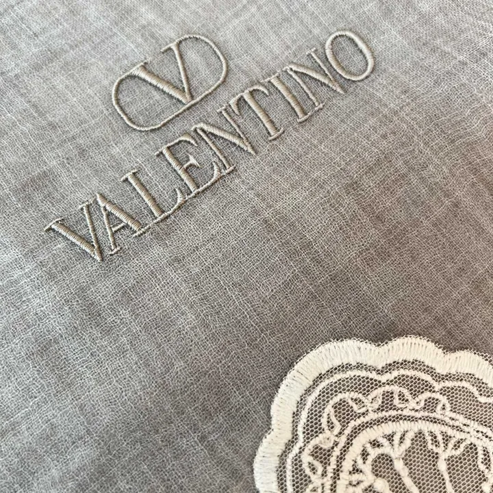 スーパーコピー ヴァレンティノ マフラー