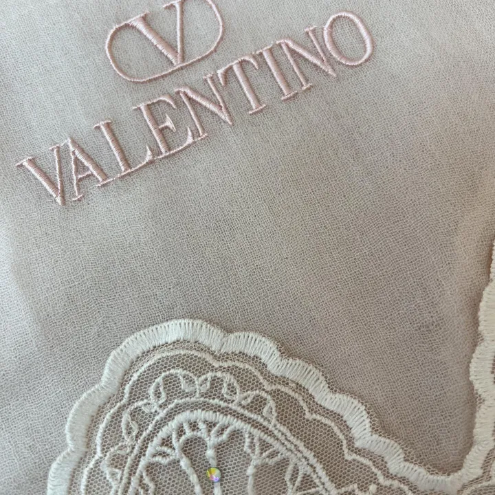 スーパーコピー ヴァレンティノ マフラー