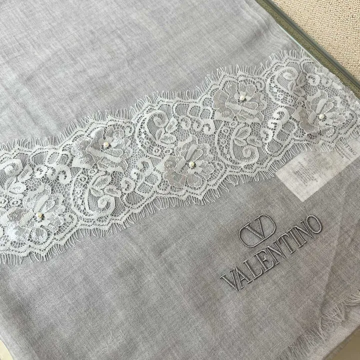 スーパーコピー ヴァレンティノ マフラー