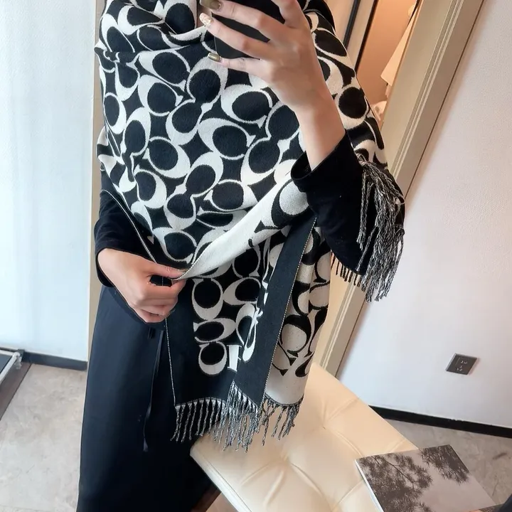 スーパーコピー コーチ マフラー