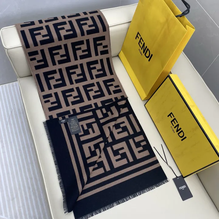 スーパーコピー フェンディ マフラー