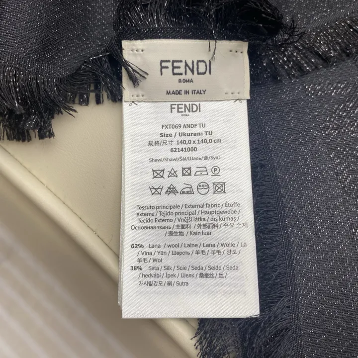 スーパーコピー フェンディ マフラー