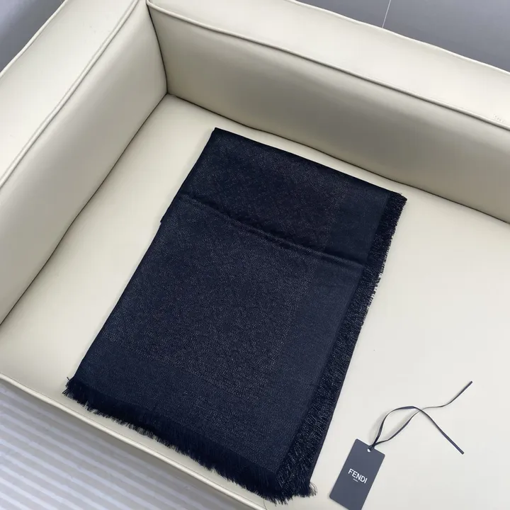 スーパーコピー フェンディ マフラー