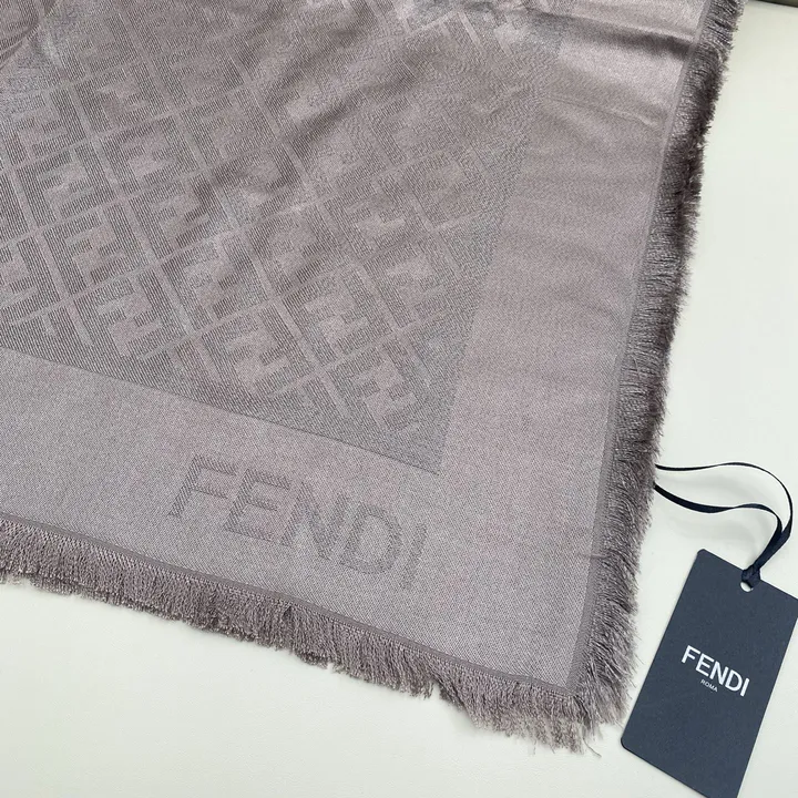 スーパーコピー フェンディ マフラー