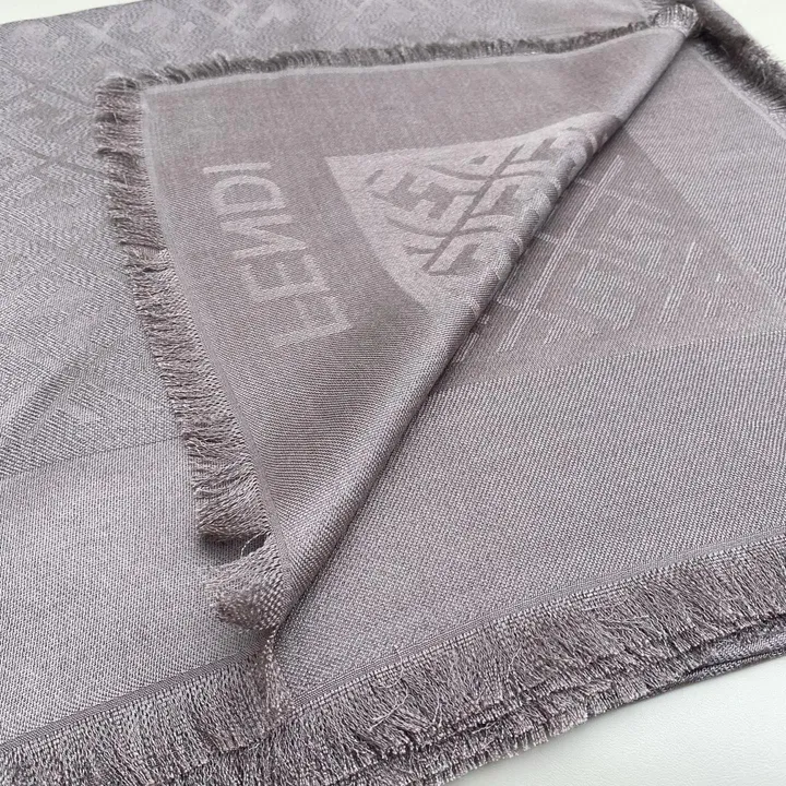 スーパーコピー フェンディ マフラー