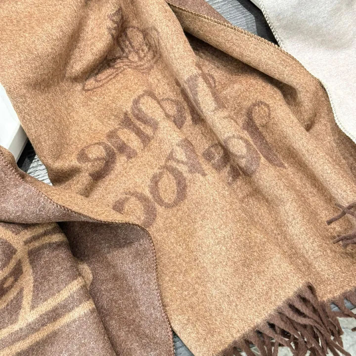 スーパーコピー ヴィヴィアン・ウエストウッド マフラー