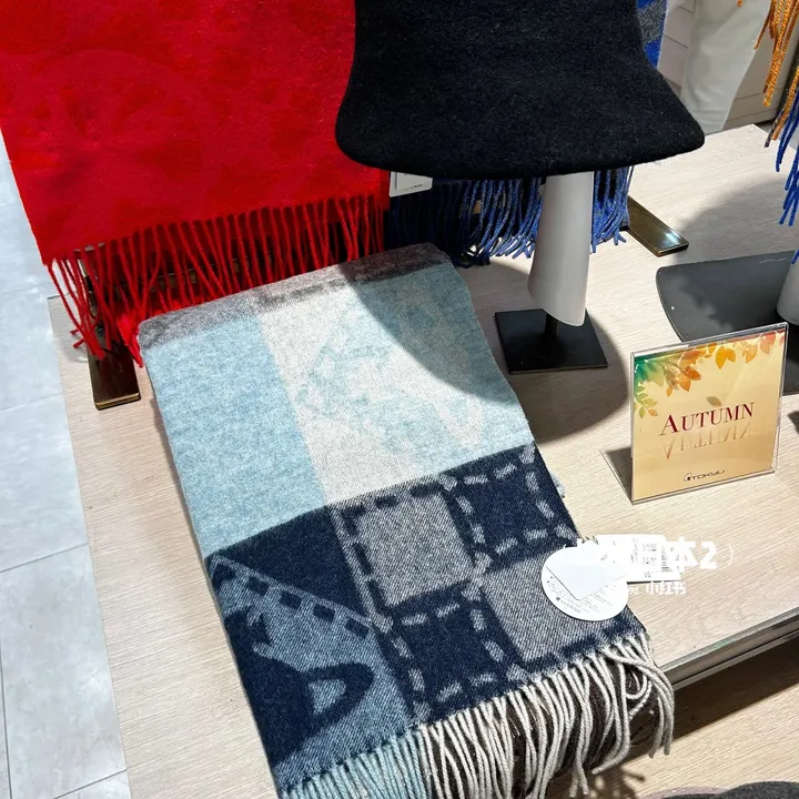 スーパーコピー ヴィヴィアン・ウエストウッド マフラー