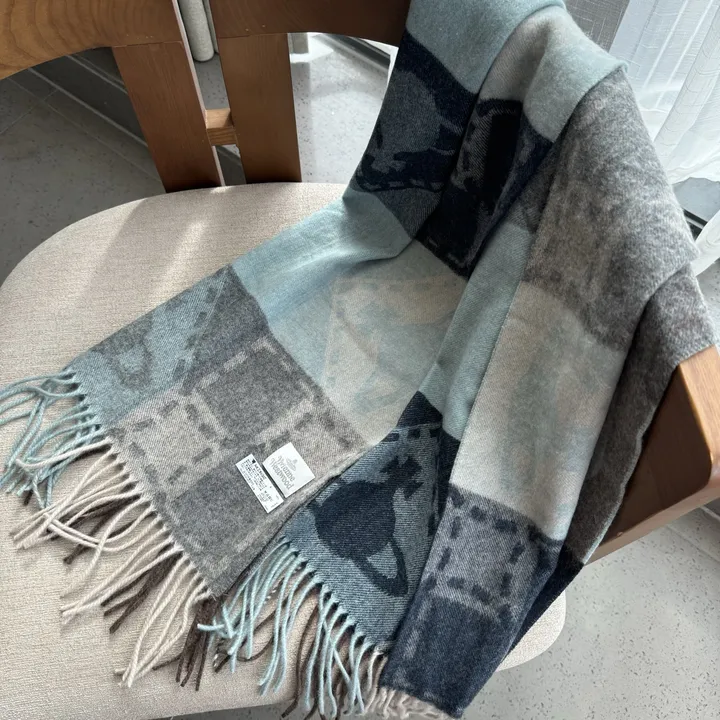 スーパーコピー ヴィヴィアン・ウエストウッド マフラー