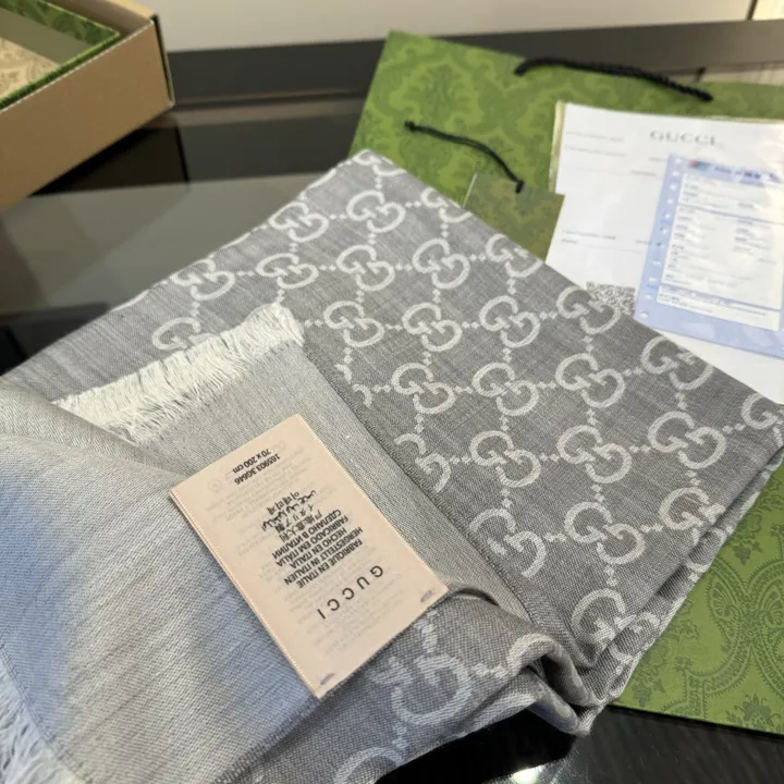 スーパーコピー グッチ マフラー