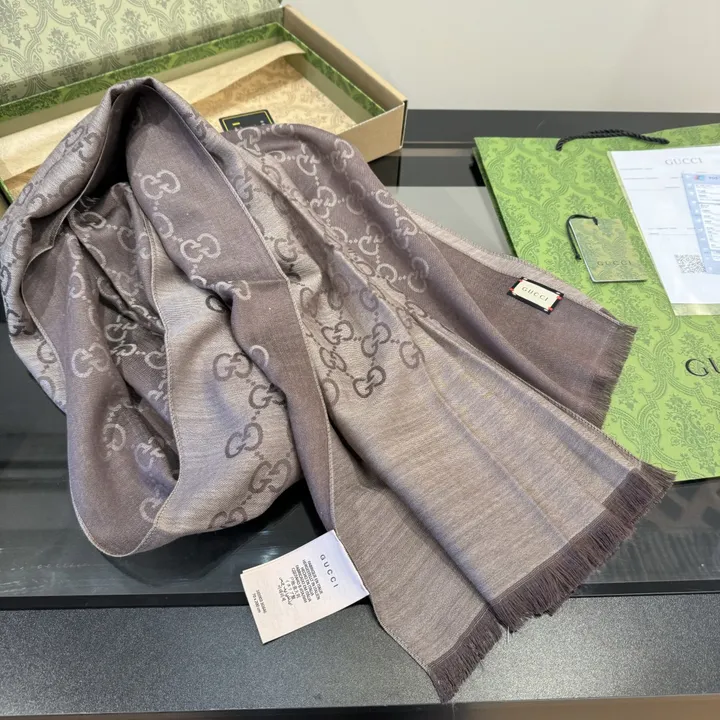 スーパーコピー グッチ マフラー