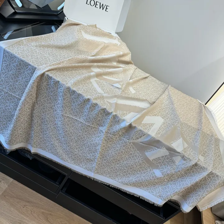 スーパーコピー ロエベ マフラー