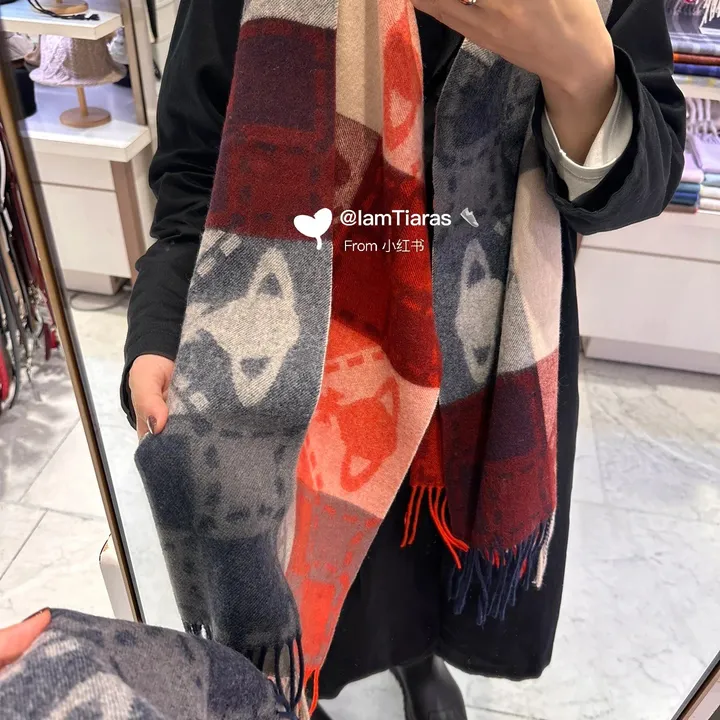 スーパーコピー ヴィヴィアン・ウエストウッド マフラー