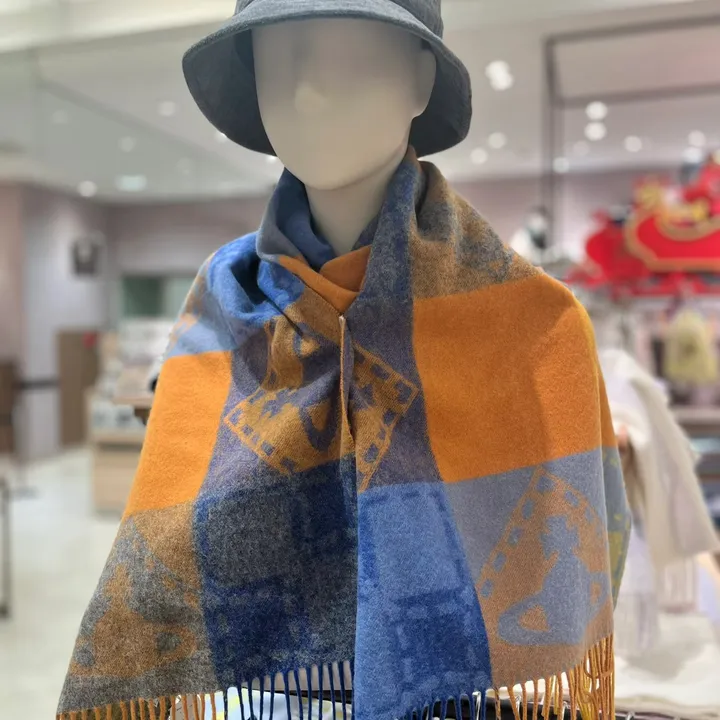 スーパーコピー ヴィヴィアン・ウエストウッド マフラー