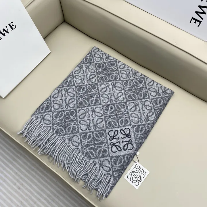 スーパーコピー ロエベ マフラー