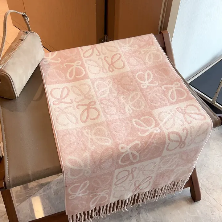 スーパーコピー ロエベ マフラー