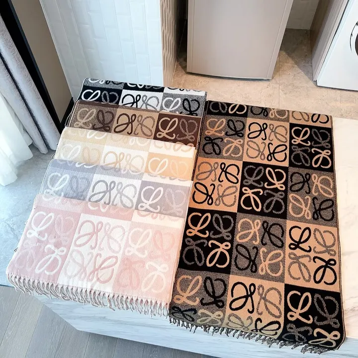 スーパーコピー ロエベ マフラー